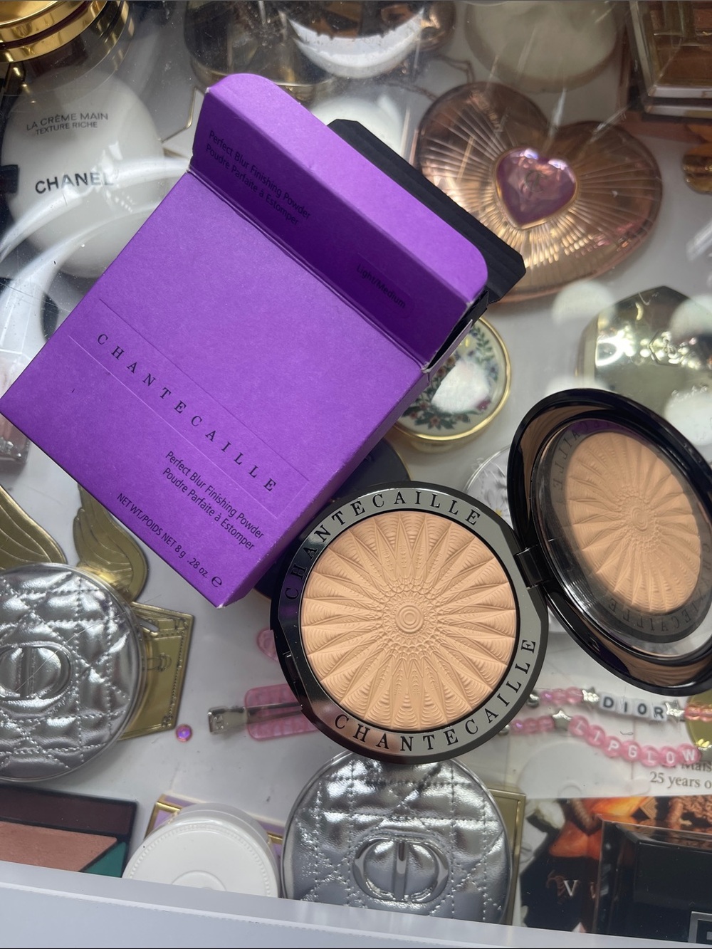 BNIB Chantecaille perfect blur finishing powder Light medium